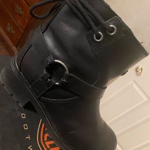 H-D brand Short boots/ ankle boots super cute!! Size 8 worn 2 times.